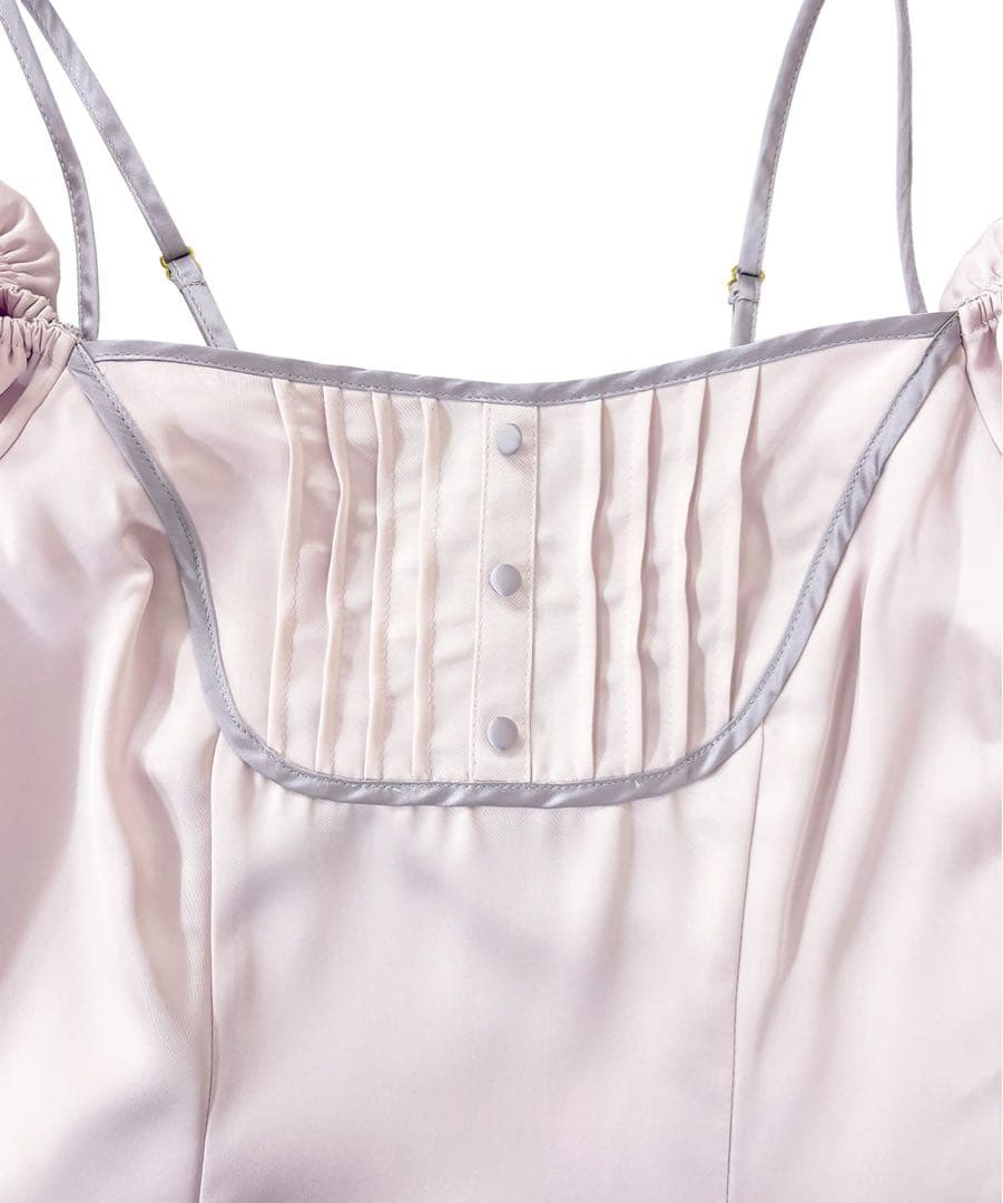 Rosé Muse irrehem o/s satin dress