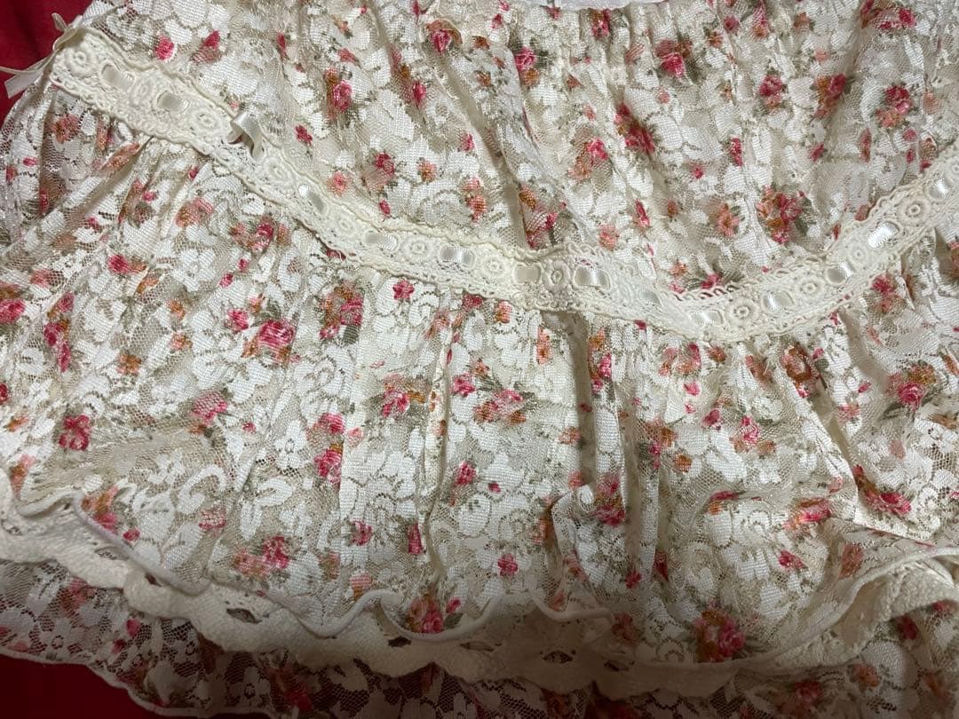 希少y2kフリル総レース花柄スカートパンツ