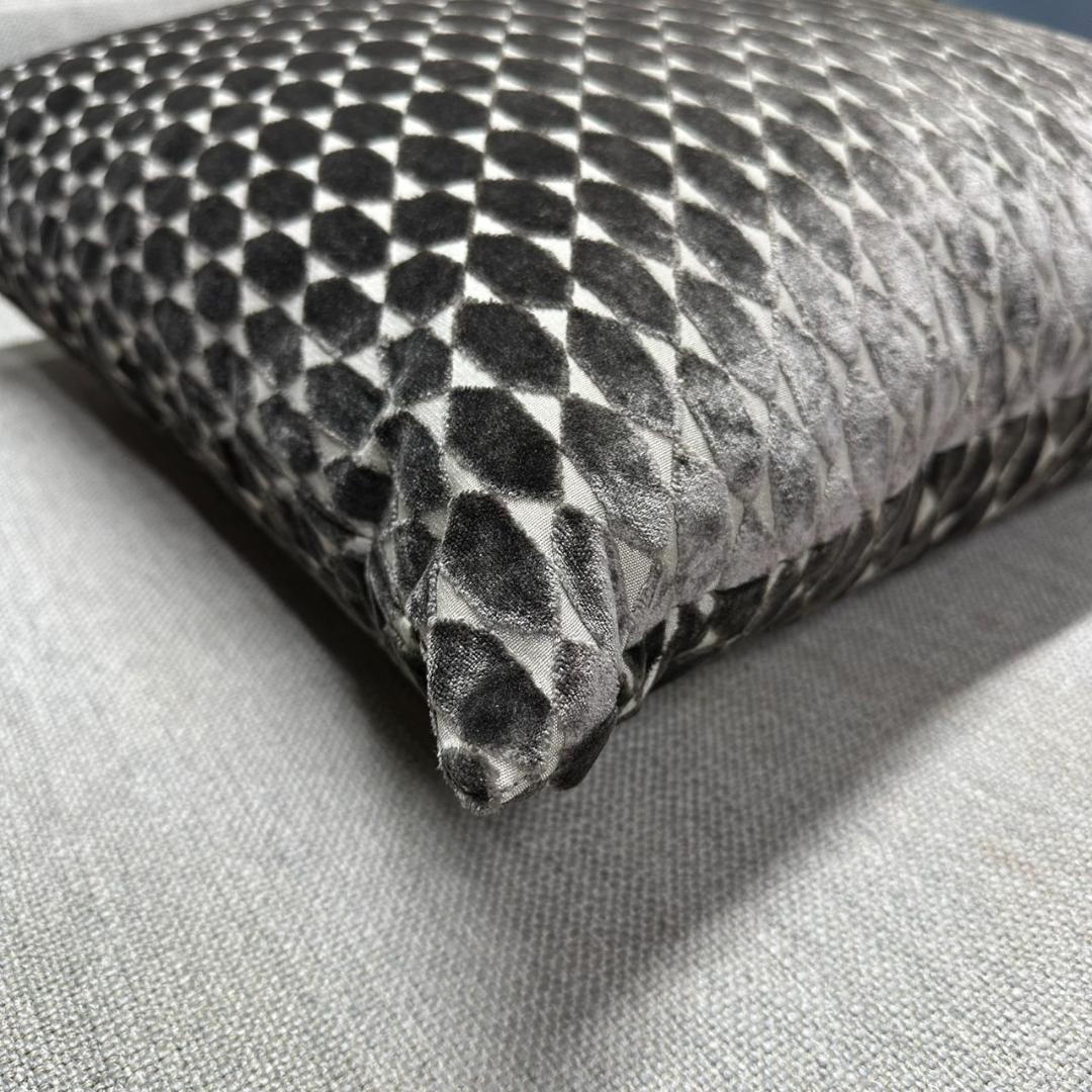 B&B Italia クッション　高級家具　ビーアンドビー イタリア