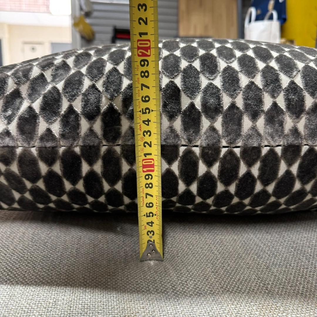 B&B Italia クッション　高級家具　ビーアンドビー イタリア
