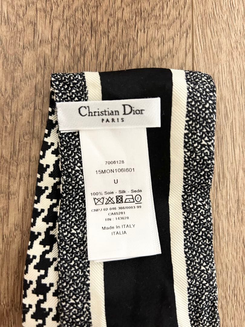 ディオールミッツァ　スカーフ 30 Montaigne 新品