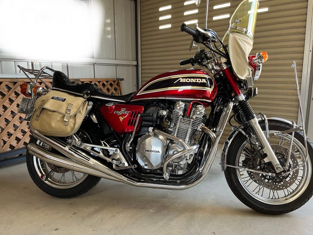 cb1100用　cb750four仕様　チョビ三段シート