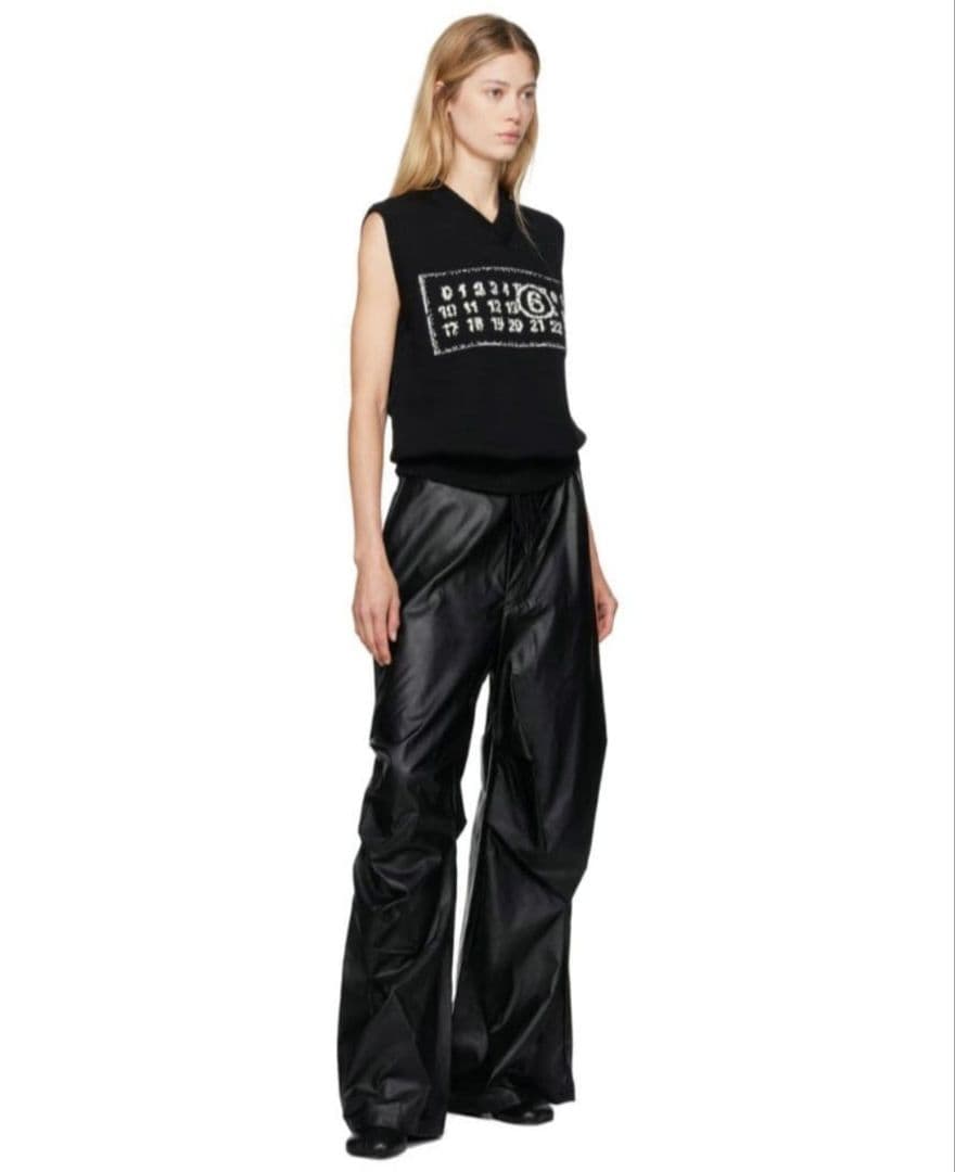 MM6 Maison Margiela ブラックドレープフェイクレザーパンツ
