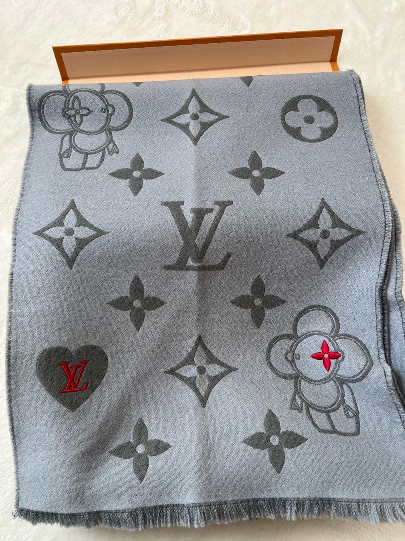 Louis Vuitton ヴィヴィエンヌ　マフラー