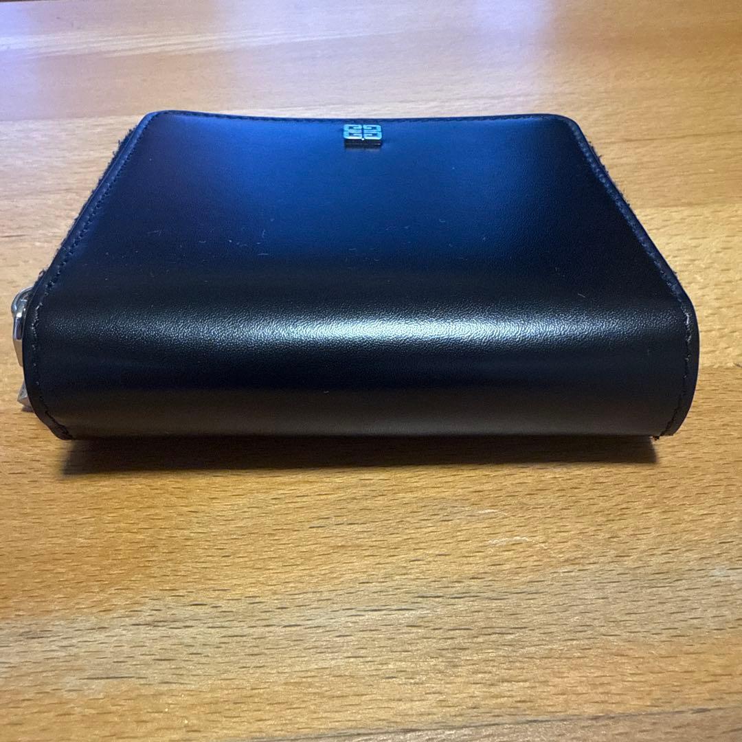 (美品) GIVENCHY カーフレザー 黒 二つ折り財布