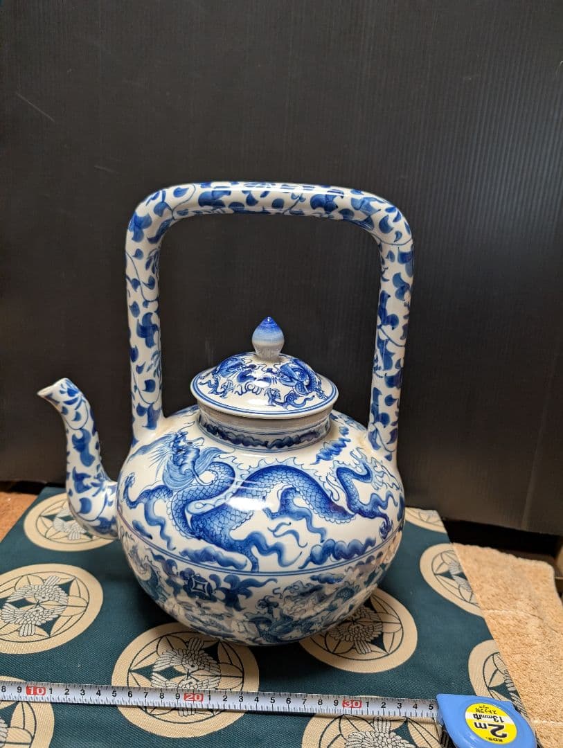 中国染付け青白磁ドラゴン水注アンティック