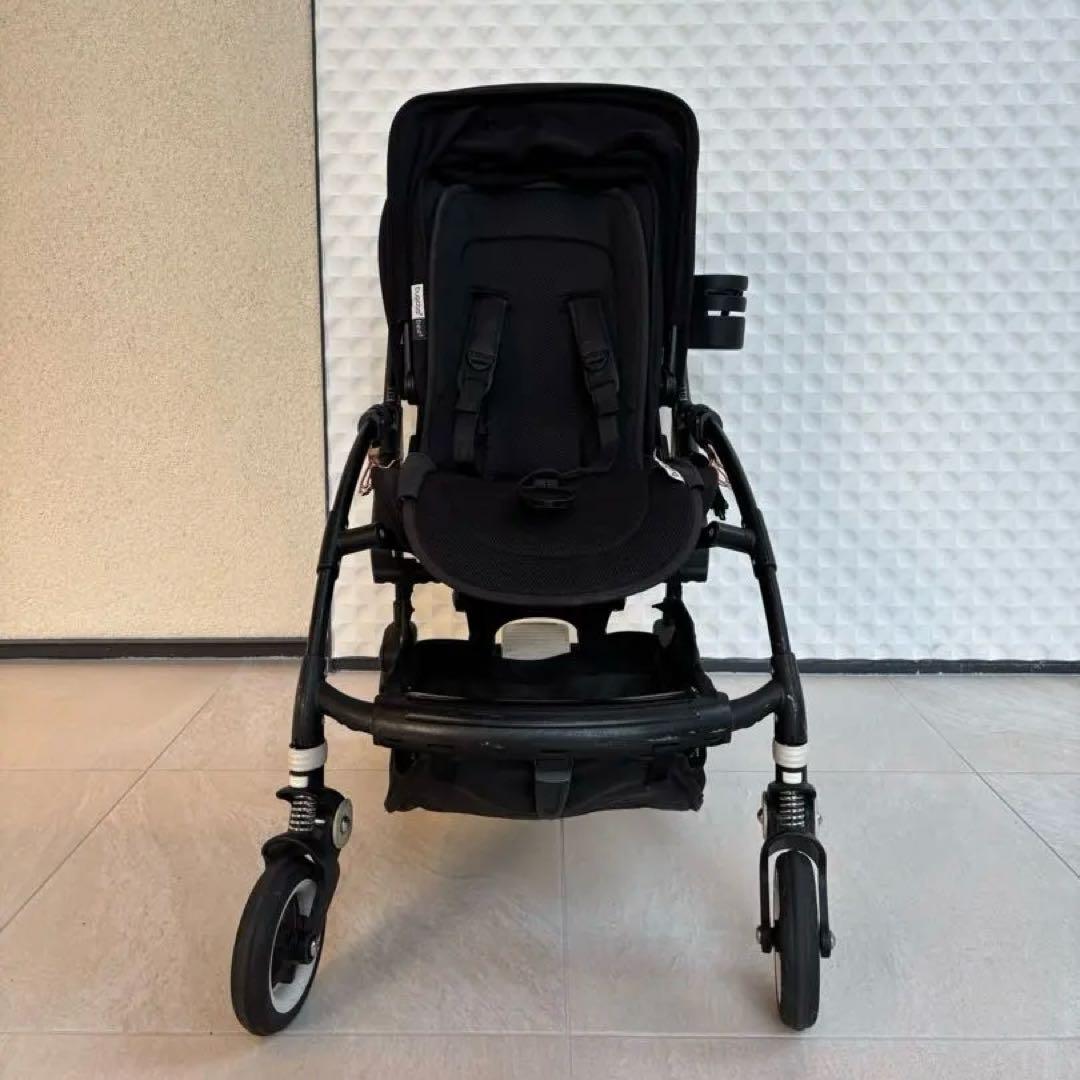 ナイキの靴付き　黒 ベビーカー バガブー ビー5 雨具　カップ　ポーチ