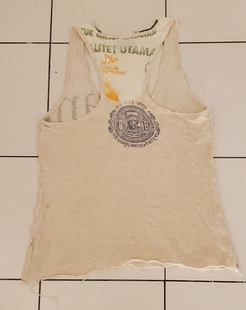 share spirit クリーム色 ロゴ入り タンクトップ