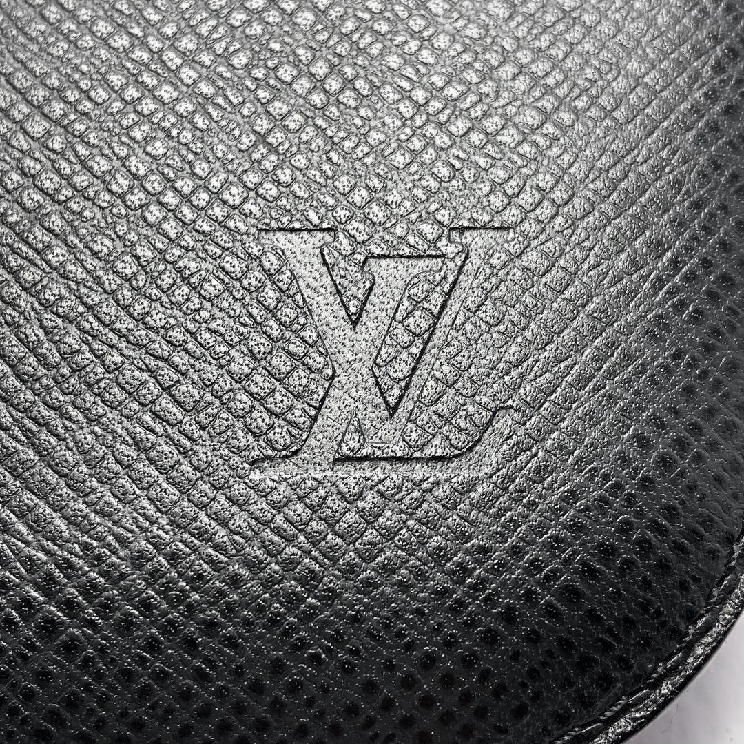 3277○ Louis Vuitton エピレザー 長財布 ブラック