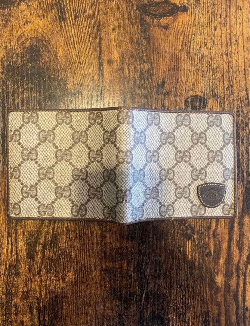 し*ち様 美品　グッチGUCCI GGパターン 二つ折り財布　スプリームオールド