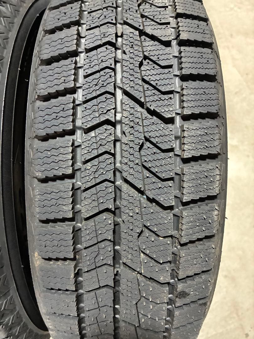 ✨TOYOスタッドレスタイヤ 175/65R14インチ 4本セット2024年製✨