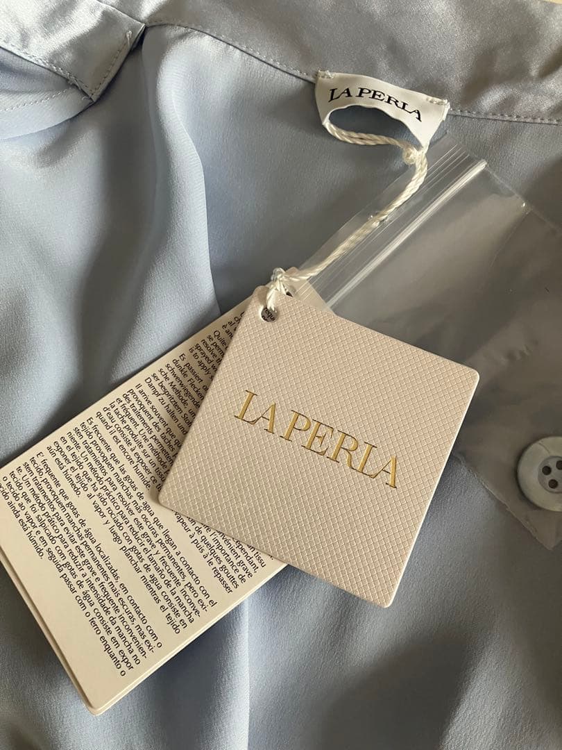 LA PERIA 新品　 シルクパジャマ上下