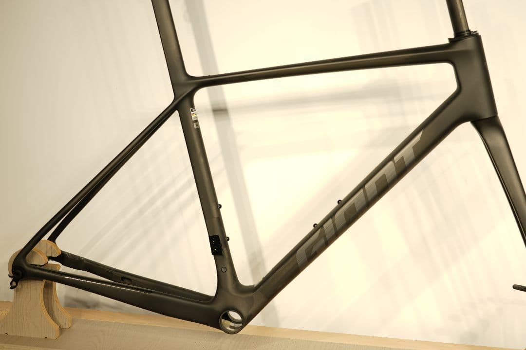 Giant tcr adv sl フレームセット Mサイズ 新品未使用
