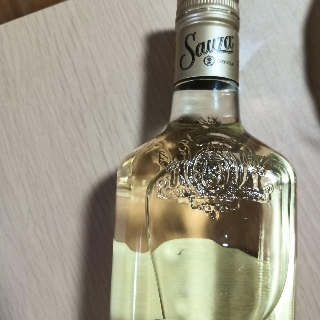 サウザ ゴールド テキーラ 750ml