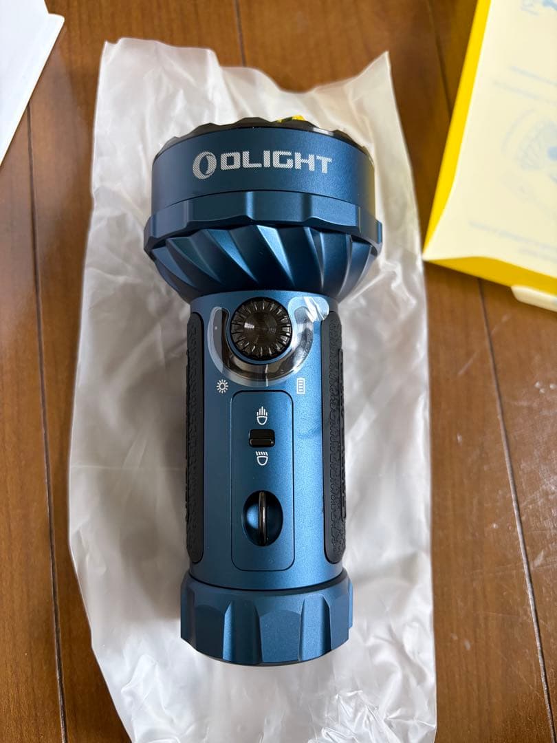 Olight Marauder Mini 懐中電灯