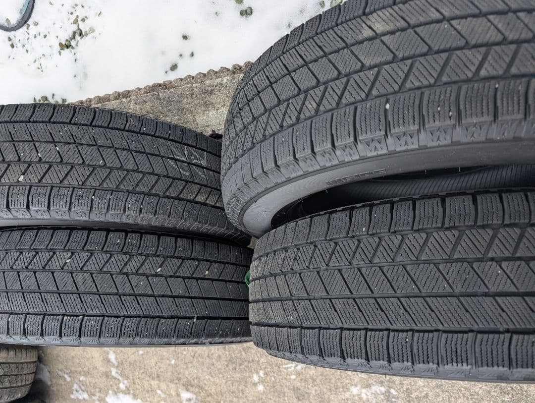 たきちゃん195/65r16 VRX3 スタッドレス4本