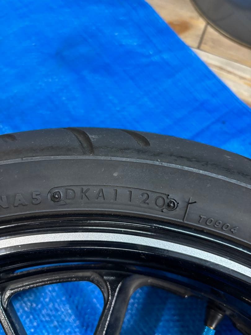【らいおん】ZRX1200DAEG 前後ホイールセット