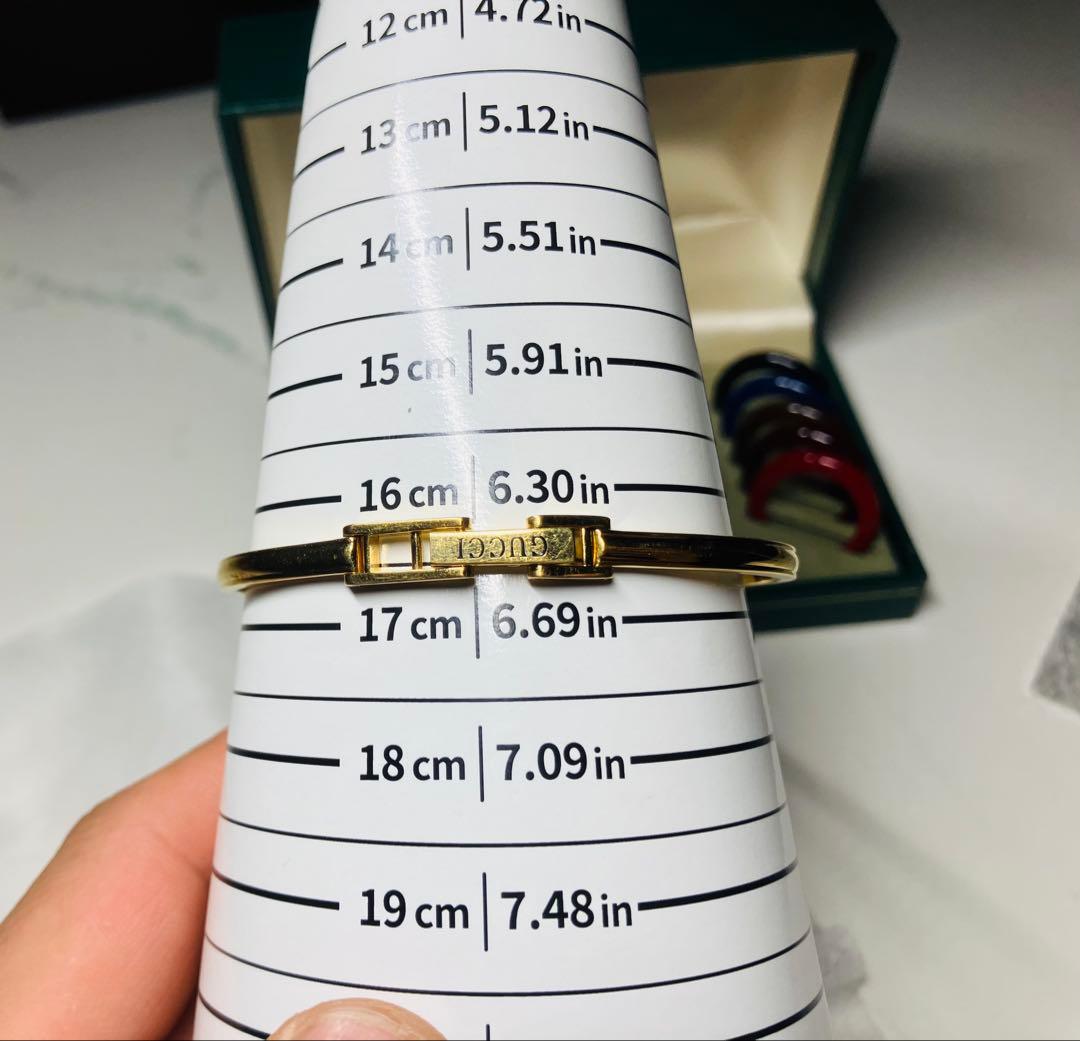 【極美品】 GUCCI チェンジベゼル バングルウォッチ アナログ腕時計・稼働品