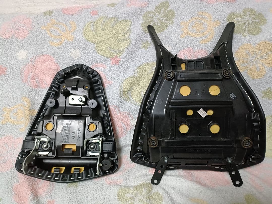 YZF-R3 R25 MT03 MT25シート本体