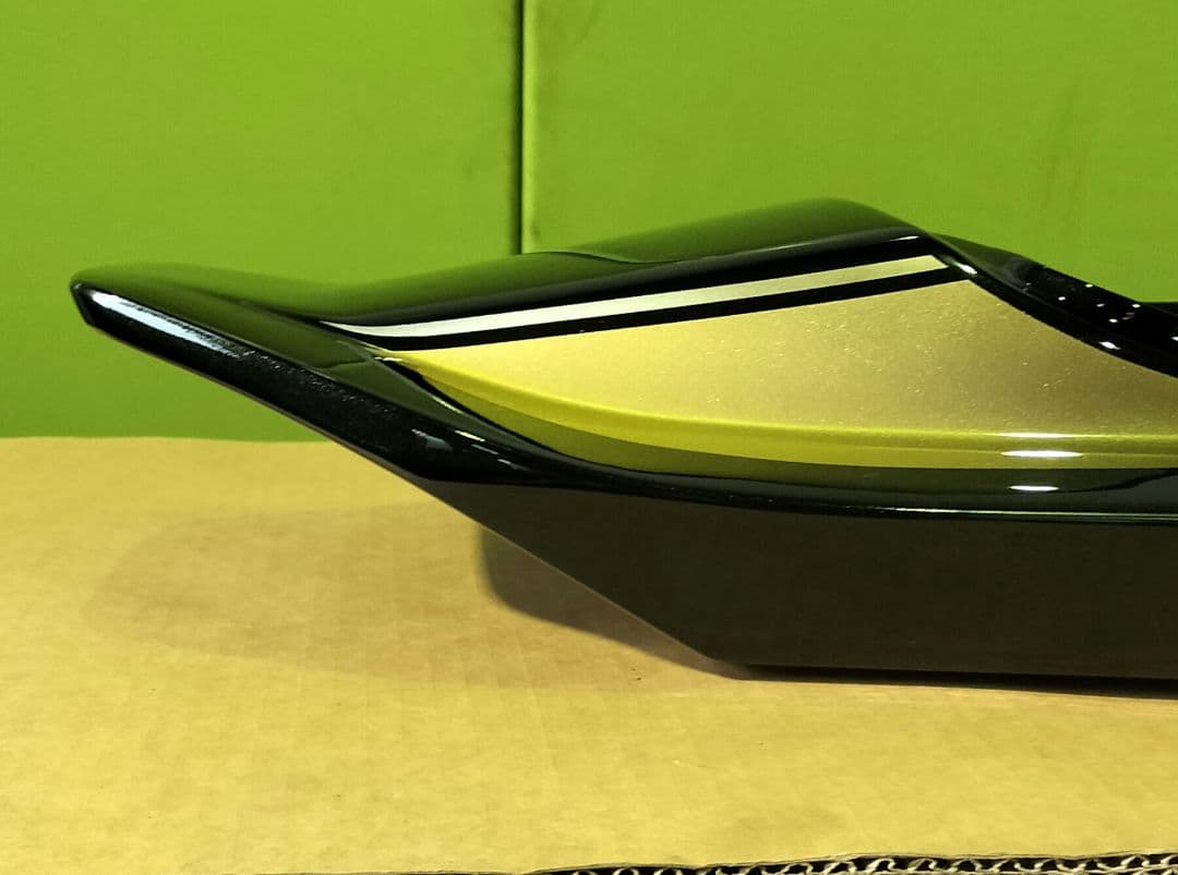 早いもの勝ち！zrx1200ダエグ　VERTIAヴェルティア　ロングテールカウル