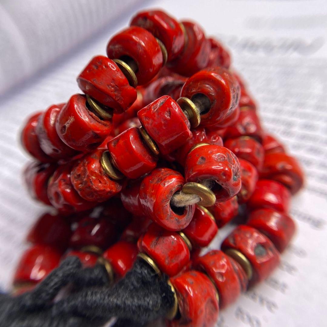 逸品 ネパール 老料ヒマラヤンコーラル ビーズ 赤サンゴ調三連 遵型 ネックレス