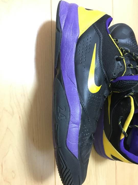 バッシュ Kobe