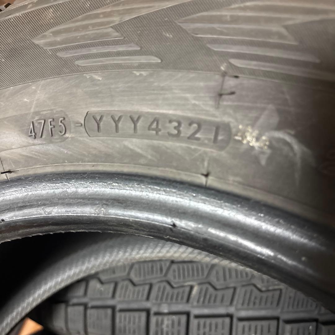 225/65R17(102Q)スタッドレスタイヤ ヨコハマ製アイスガードG075