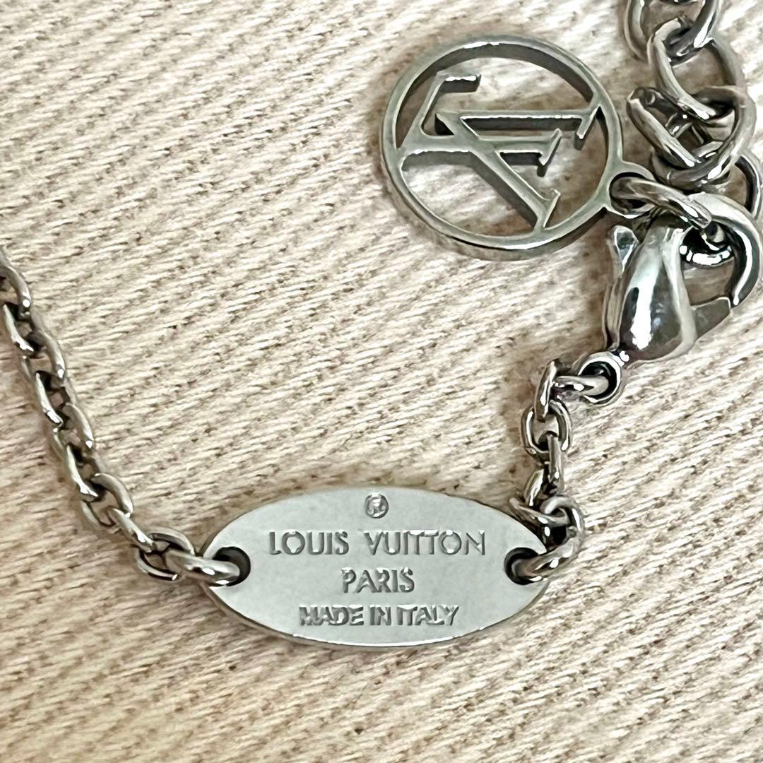 LOUIS VUITTON シルバーブレスレット　エッセンシャルＶ