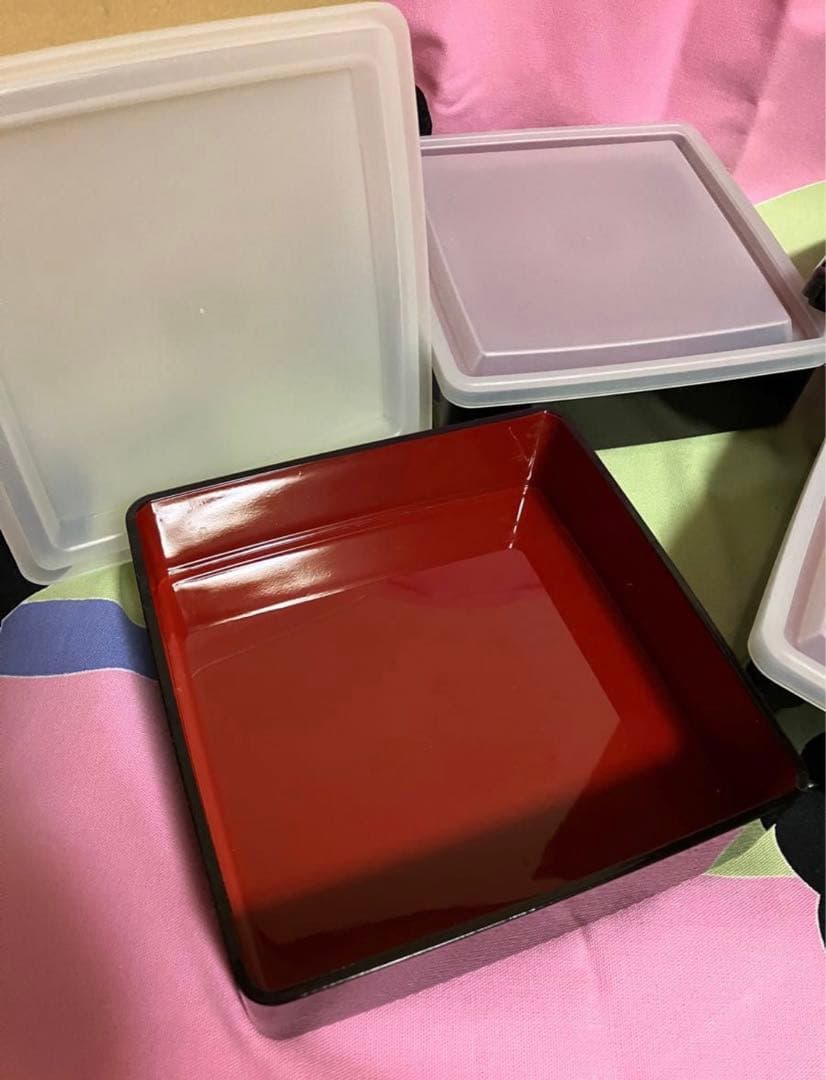 新品未使用　内蓋付き三段重箱　兎 金箔