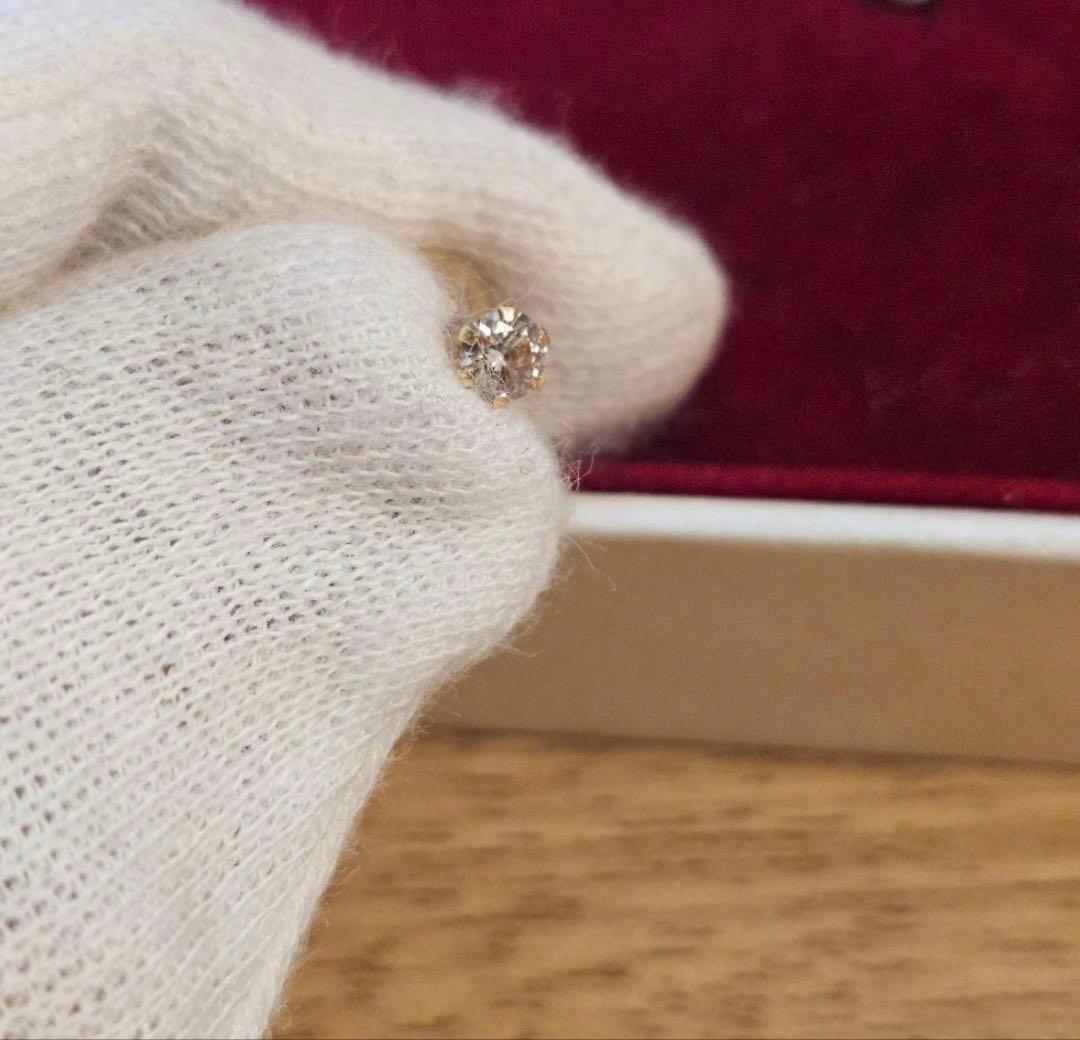 K18 天然ダイヤモンドピアス 18金 0.3カラット