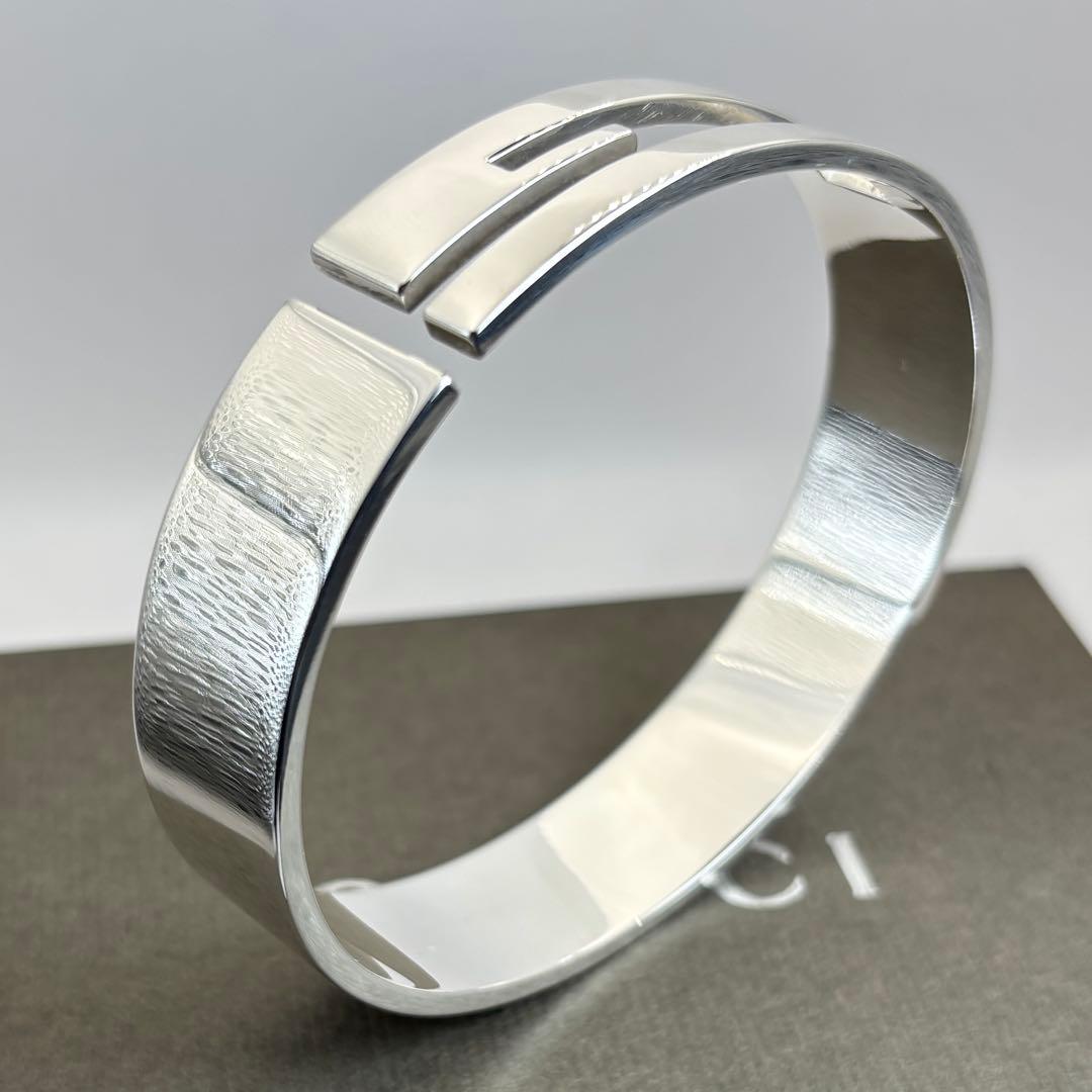 【新品磨き】GUCCI カットアウトG バングル ブレスレット
