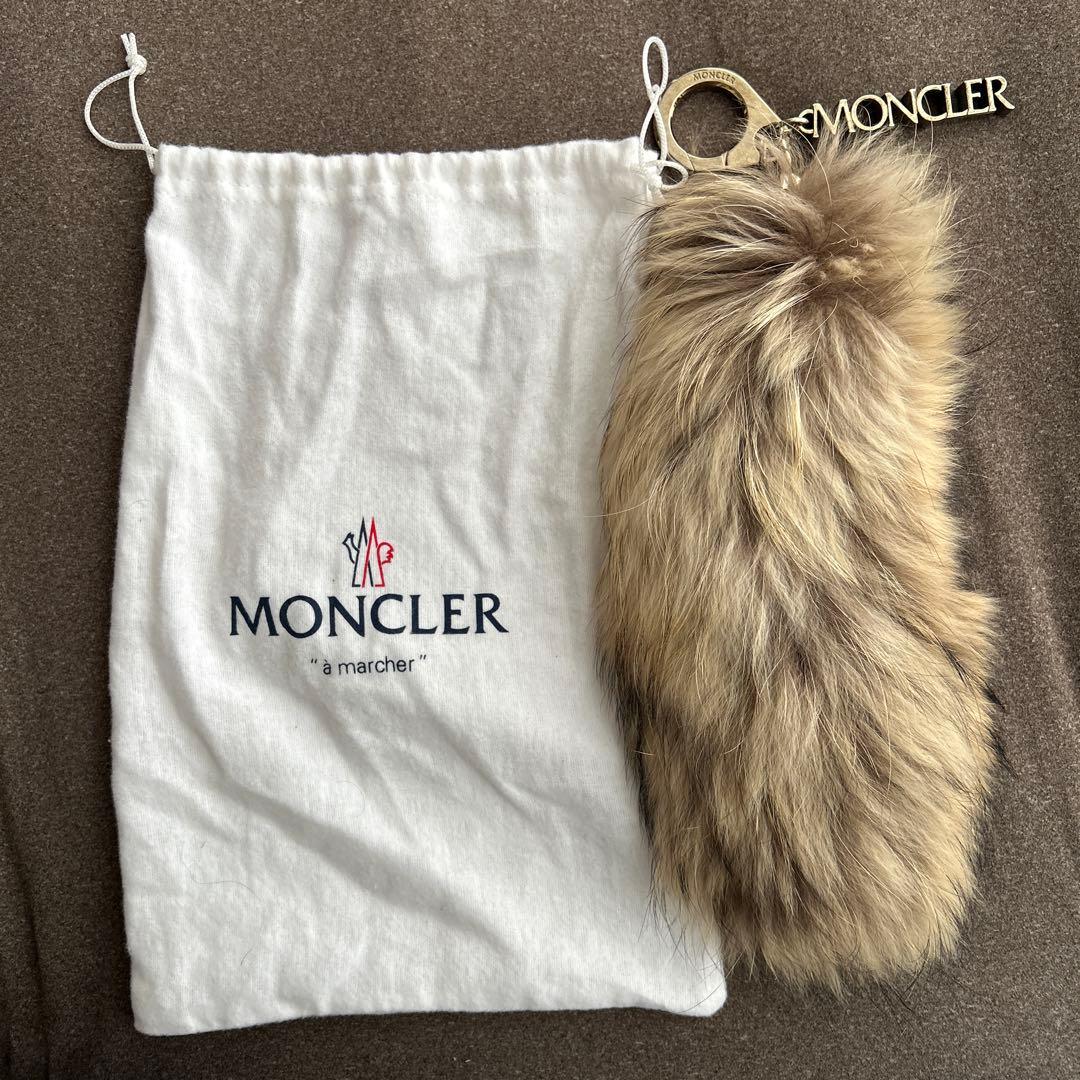 MONCLER ファーチャーム非売品