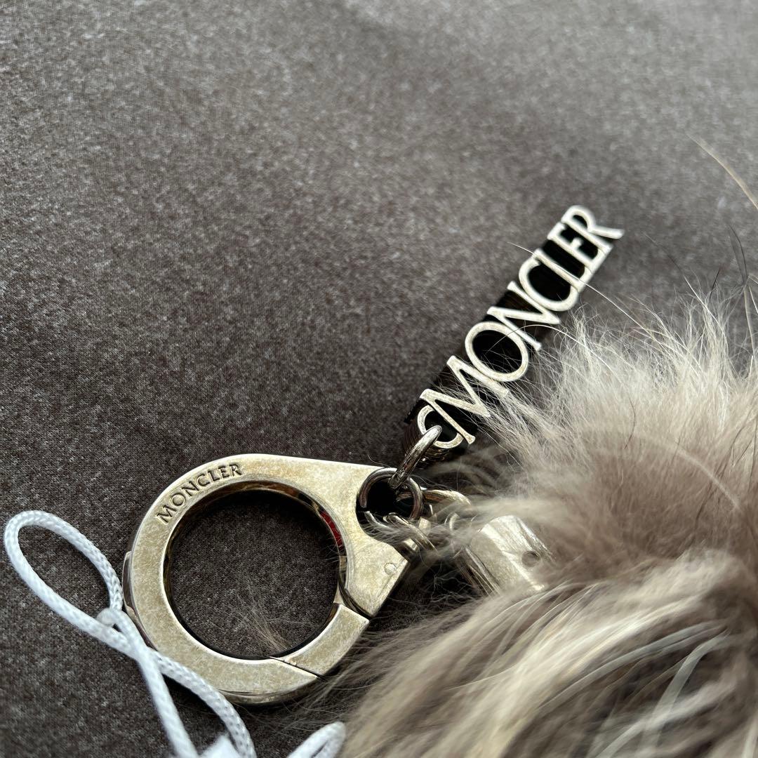 MONCLER ファーチャーム非売品