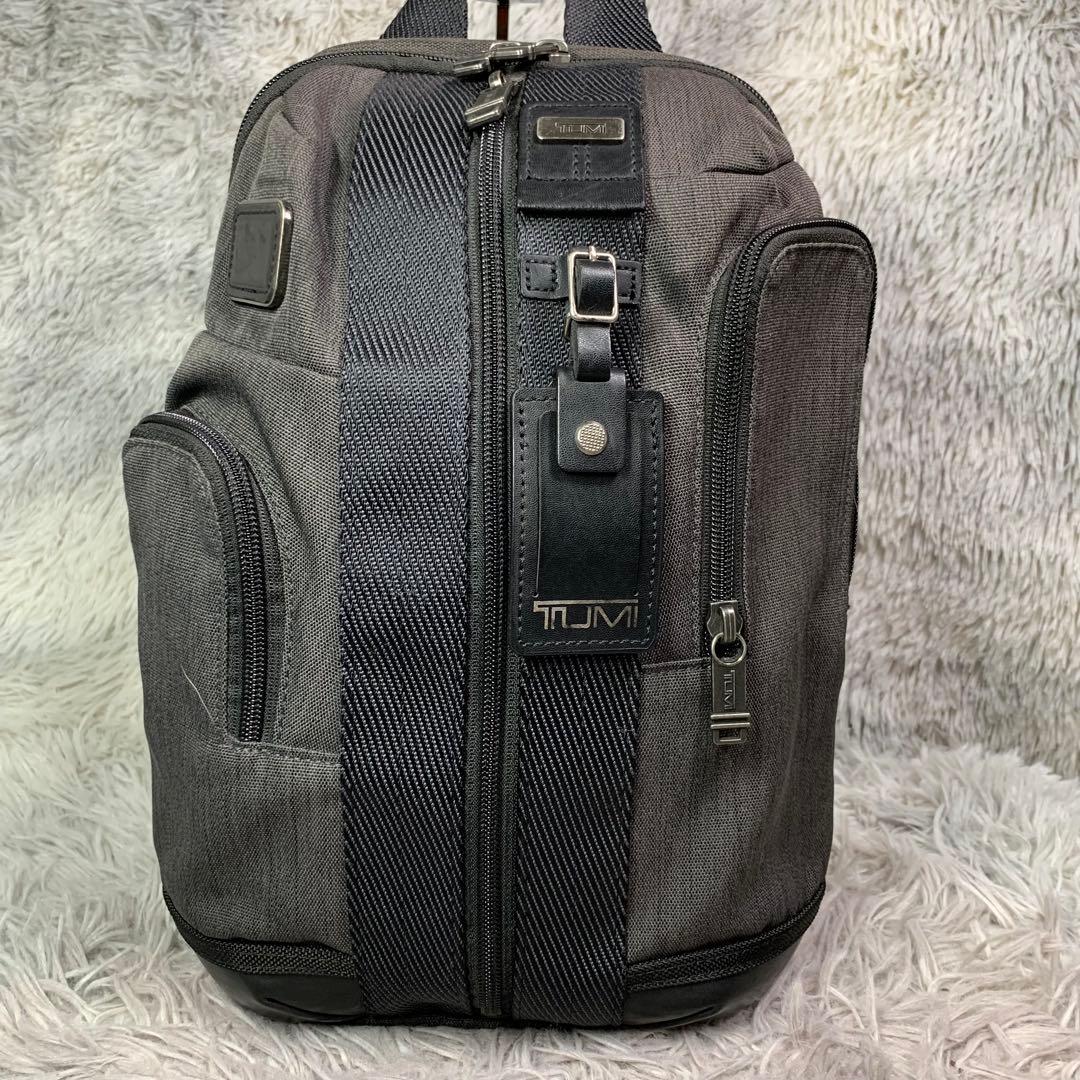 極美品 TUMI トゥミ ヒギンズ ボディーバッグ ショルダーバッグ 肩がけ
