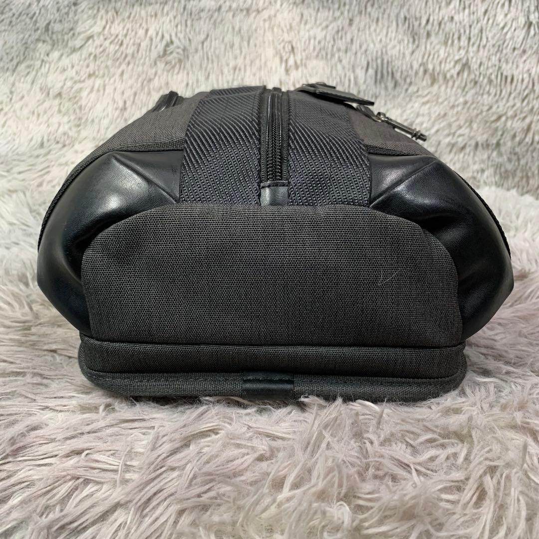 極美品 TUMI トゥミ ヒギンズ ボディーバッグ ショルダーバッグ 肩がけ