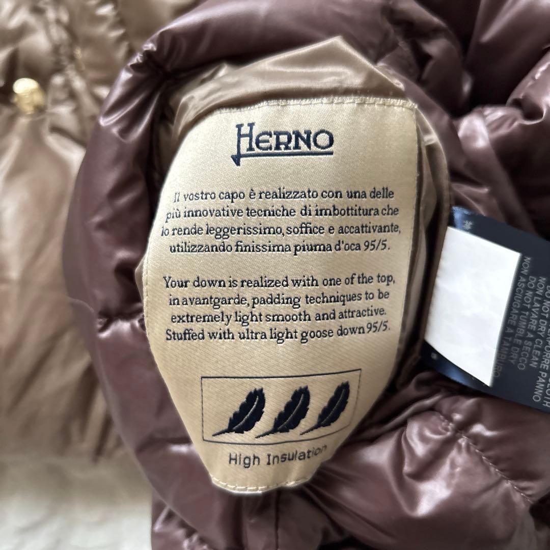 ヘルノ　リバーシブルダウンベスト 42サイズ