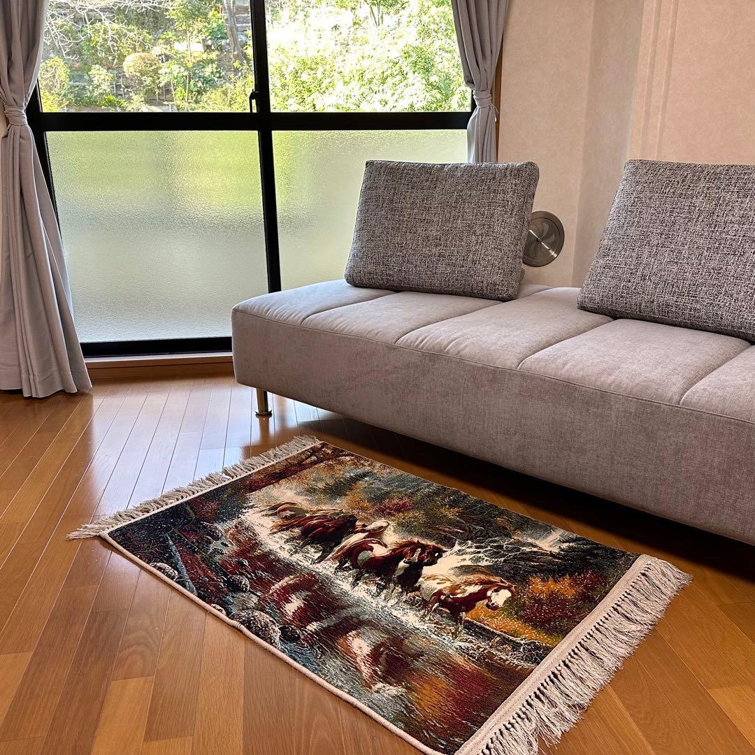 【新品未使用】絵画風絨毯　ペルシャ絨毯　イラン産　絵画　馬　カーペット　ラグ