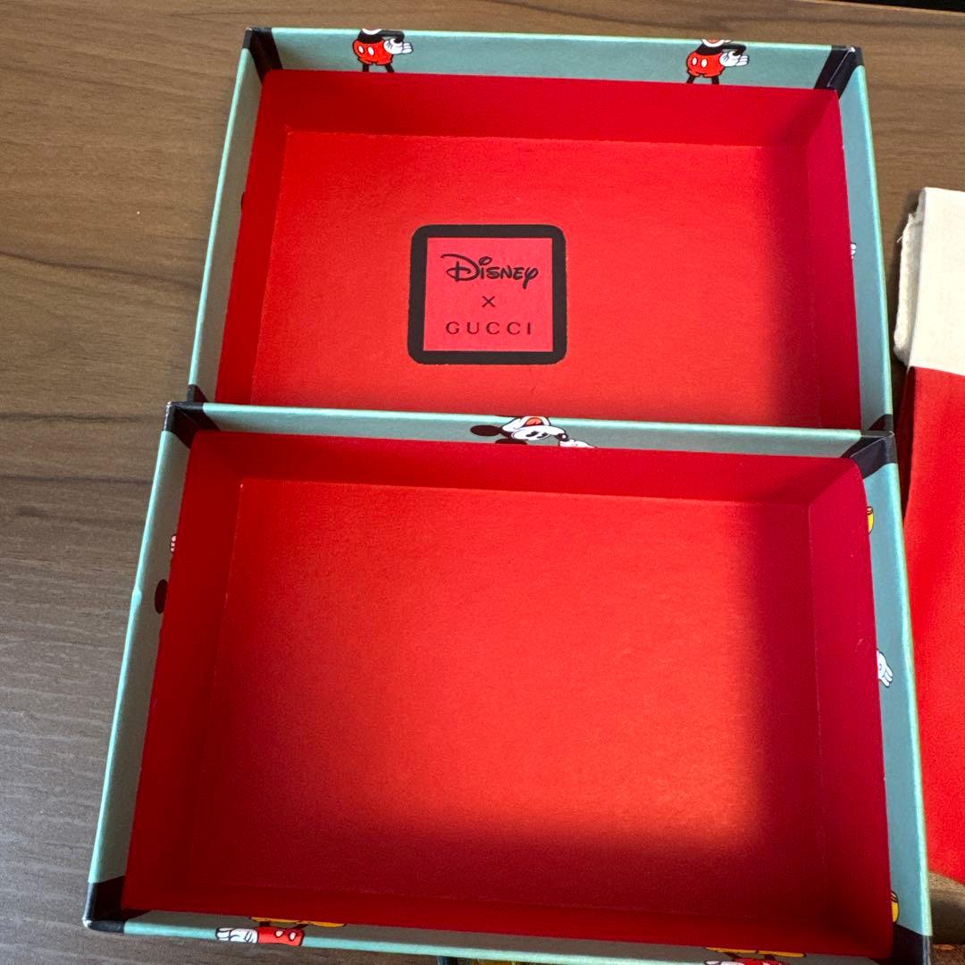 GUCCI 2つ折り財布　ミッキー