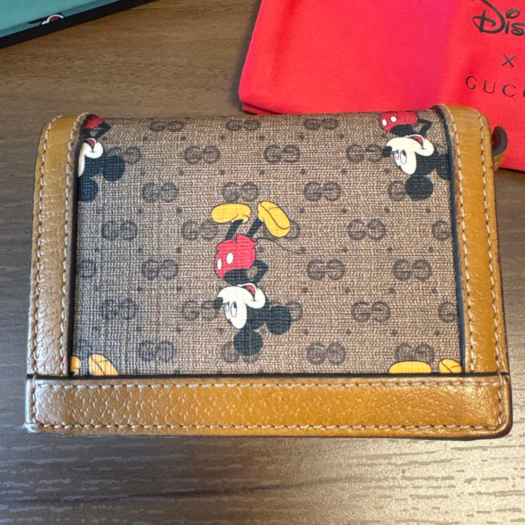 GUCCI 2つ折り財布　ミッキー