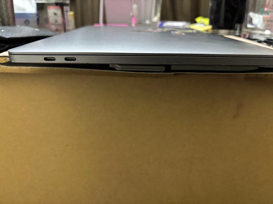 MacBook シルバー 本体　a1706