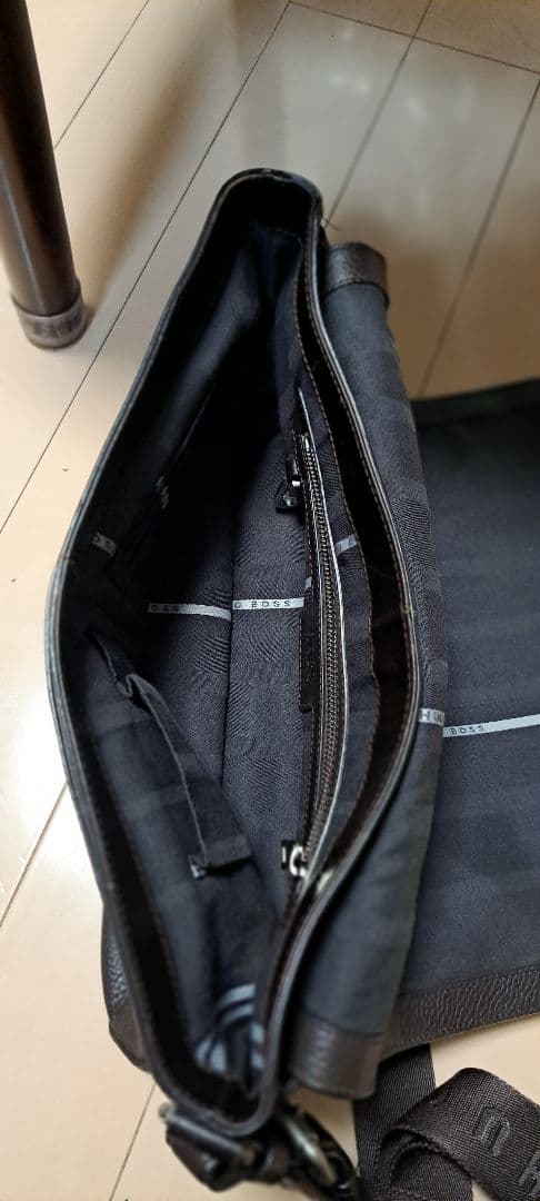 HUGO BOSS メンズ メッセンジャーバッグ レザー ブラウン used