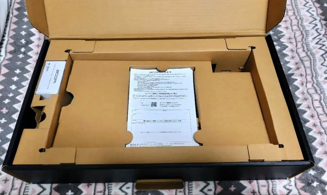 Zoom G6 マルチエフェクター(新品同様)