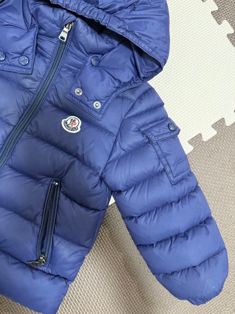 Moncler モンクレール　ダウンジャケット