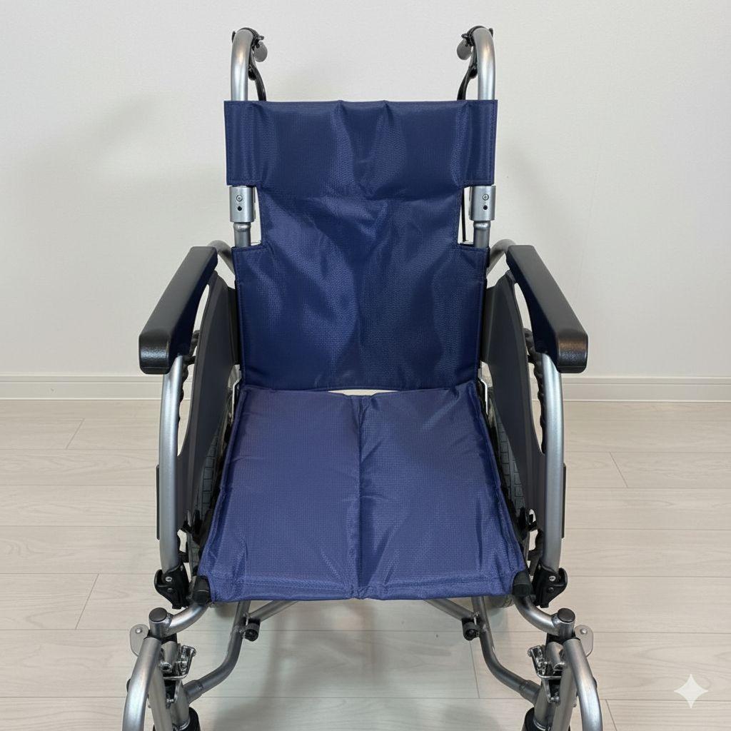 ♿小柄の人に最適 とても便利な多機能 超軽量 介助式 車椅子 ノーパンクタイヤ