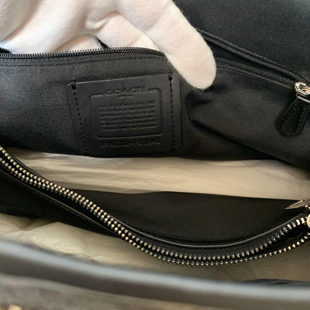 極美品⭐️ほぼ未使用品【❤️COACH♡コーチ】PVCシグネチャー黒トートバッグ