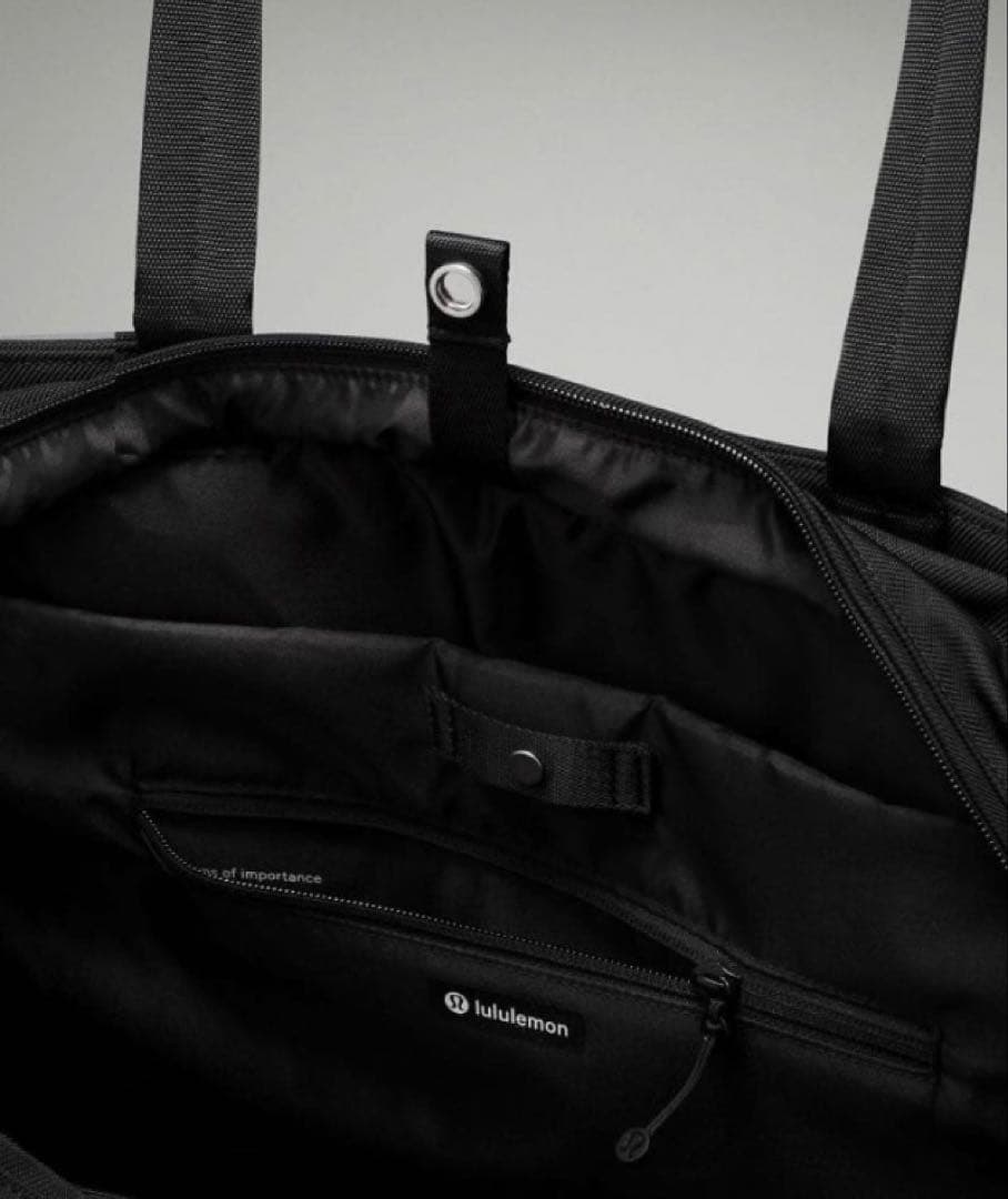 Lululemon City Essentials バッグ　25L 黒