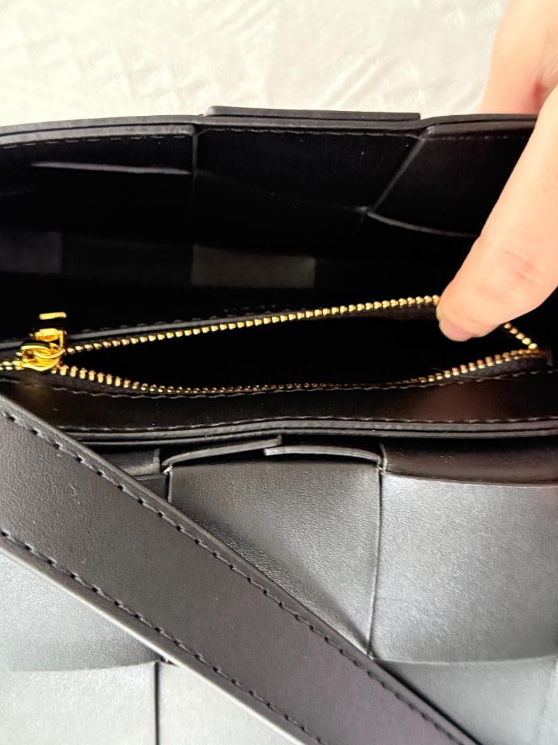 早い者勝ち! ブラック ショルダーバッグ