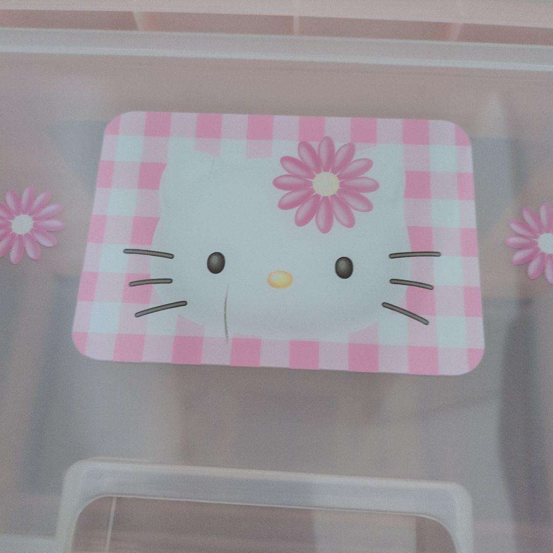 ハローキティ　収納ボックス　衣装ケース