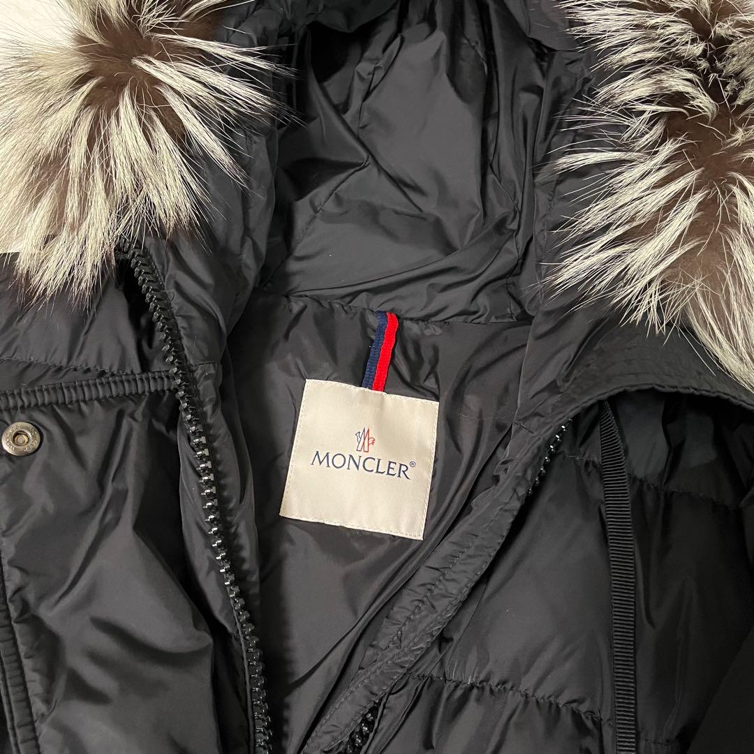 MONCLER APHROTI リアルファー付　ダウンジャケット　黒　3