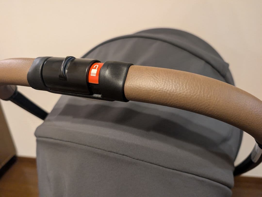 (seaさま専用)都内引渡限定　Aprica カルーンエアー グレー